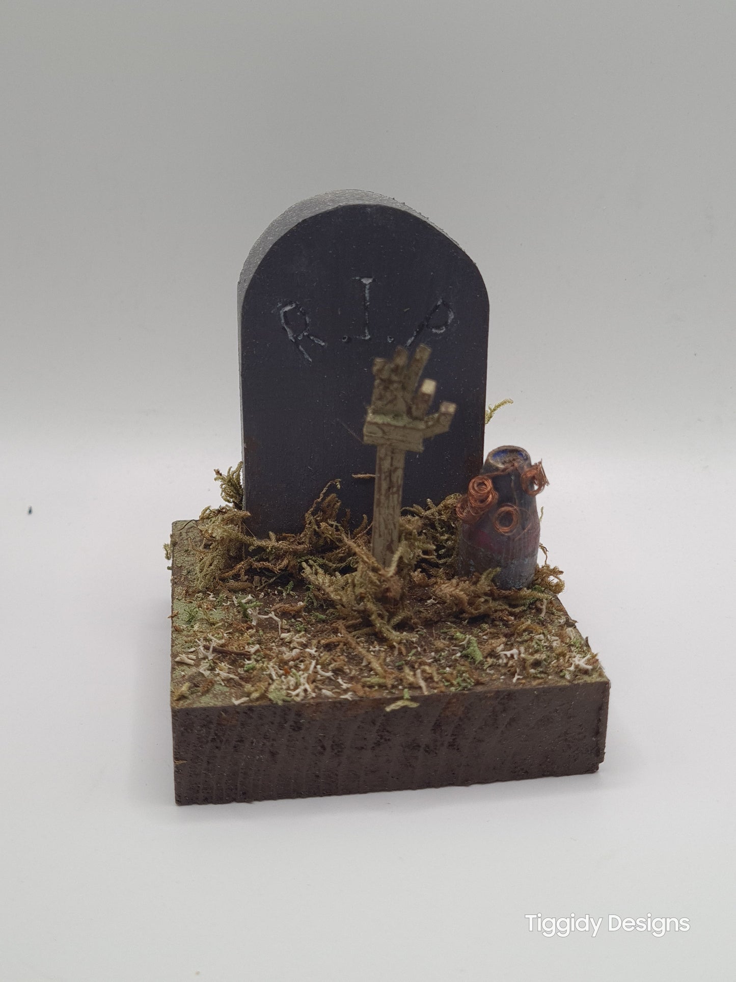 Undead High 5 - Handcrafted Wooden Matchstick Figures - Gifts, Ornaments and Decor By Tiggidy Designs